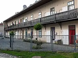 Die Pawlatschen an den Hinterseiten