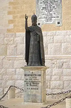 Denkmal für Papst Bene­dikt&nbsp;XIII. in Gravina