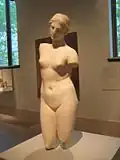 Statue der schaumgeborenen Aphrodite aus dem zweiten Jahrhundert v.&nbsp;Chr. (Metropolitan Museum of Art, New York City)