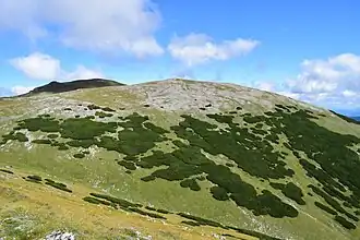 Grieskogel und dahinter beschattet Gößeck von der Kahlwandspitze aus gesehen