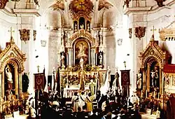 Fahnenweihe in der Kirche von Großkötz