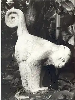 Großer Wollaffe (1971), Betonguss, 100&nbsp;cm hoch, Tropenhaus der Stadthalle in Chemnitz