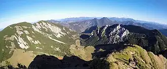 Almgebiet der Großtiefentalalm (Mitte) von der Rotwand