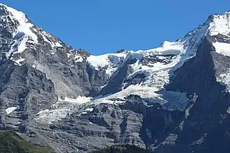 Guggigletscher mit Sphinx und Jungfraujoch 3464&nbsp;m&nbsp;ü.&nbsp;M. von der Grütschalp 1486&nbsp;m&nbsp;ü.&nbsp;M. aus gesehen