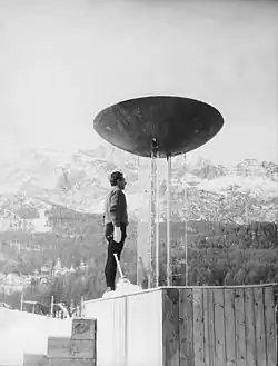 Guido Caroli entzündet das olympische Feuer 1956