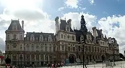 La place de l’Hôtel de Ville, deutsch Rathausplatz