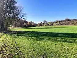 Höll­bach (2022), mitt­leres Höll­tal in Rich­tung Hochwasser­rückhalte­becken