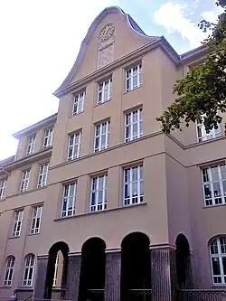 Hüttmannschule, unter Denkmalschutz[9]