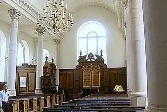 Innenansicht der rekonstruierten Kirche