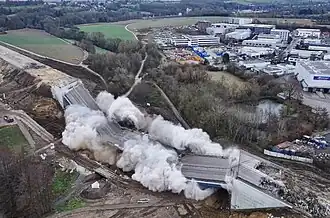 Einsturz der Brücke bei der Sprengung