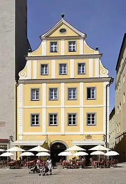 Haidplatz nördliche und südliche Randbebauung (Bruderhaus Nr. 2)