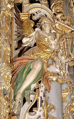 Engel am rechten Pedalturm