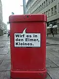 Wirf es in den Eimer, Kleines