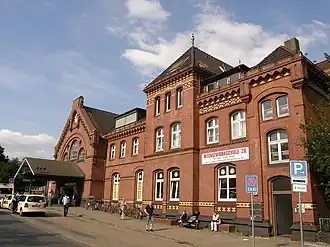 Bahnhof Hamburg-Harburg (Vorgebäude, Straßenseite)