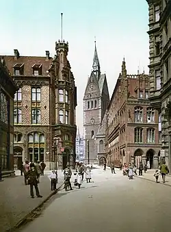 Köbelingerstraße um 1895, „Dogenpalast“, Altes Rat­haus und Marktkirche