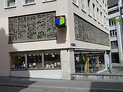 Hans Stocker (1896–1983), Martin Alfred Christ (1900–1979). Sternzeichen-Glasfenster, 1965.Rümelinsplatz