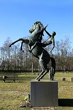 Freiheit, Kriegsgräberstätte Wesuwe