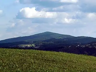 Blick über die Donau zum Haugstein