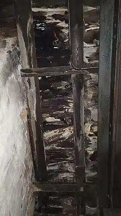 Hauptdach - Schäden um den Rauchabzug im Bühnenbereich (2019)