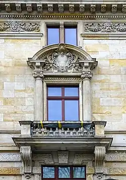 Balkon mit Fenster, links (2018)