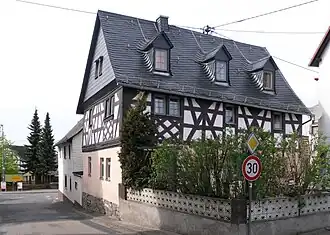 Denkmalgeschütztes Fachwerkhaus aus dem frühen 18. Jahrhundert, Rüdesheimer Str. 4