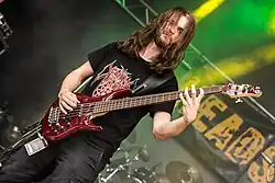Bassist Max Hunger