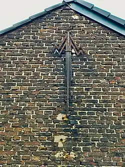 Eines der Hausornamente an den Häusern Knappenstraße und Hegehofs Wiese.