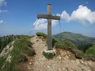 Auf dem Gipfel des Heidenkopfs, rechts im Hintergrund der Hochgrat