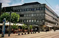 Das LASPA-Haus (Landessparkasse) am Marktplatz 13 an der Ecke Kaiserstraße wurde nach Entwürfen von Alexander Kemper fertiggestellt