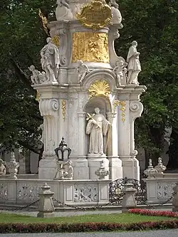 Großer Sockel aus Kaiserstein