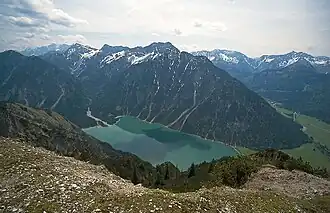 Die Kohlbergspitze von Nordwesten, mit dem Heiterwanger See