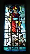 Fenster mit Darstellung des Heiligen Bonifatius