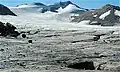 Der Helm Glacier mit der Nordansicht des Gentian Peak
