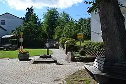 dorfplatz-von-hettenhain-stadtteil-von-bad-schwalbach.