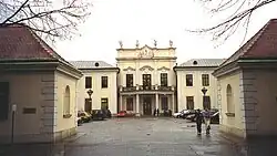 Schloss Hetzendorf Ehrenhof