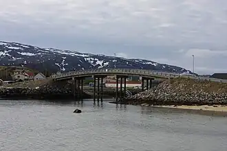Brücke zwischen Hillesøya und Sommarøya