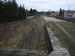 Ehemaliges Ladegleis am Bahnhof Hilpoltstein (2007, heute stillgelegt)