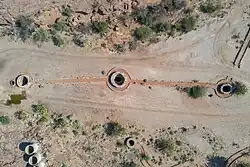 Luftaufnahme rekonstruierter Brunnen