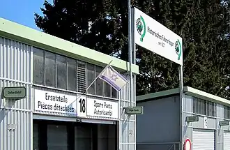 Durchfahrt Richtung Industrie-Lager