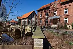 Historische Brücke vor der Wassermühle