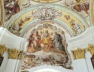 Fresken oberhalb des Portals