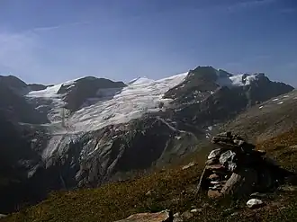 Schattseitköpfl (links) und Hohe Riffl (rechts), dazwischen das Karlingerkees