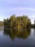 Insel im See Holma-Saarijärvi
