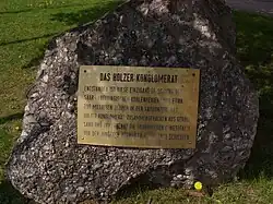 Holzer Konglomerat mit Tafel