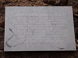 Öffentlich zugängliche Tafel am Eingang