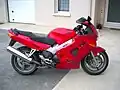 Honda VFR 800 FI in Rot