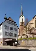 Kirche mit Rathaus in Altheim