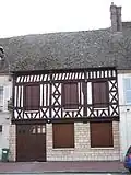 Fachwerkhaus in der Rue d’Épernon, vielleicht eine ehemalige Pilgerherberge auf dem Jakobsweg