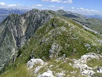 Blick auf die Čabulja-Berge