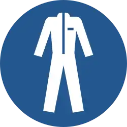 M010: Schutzkleidung benutzen